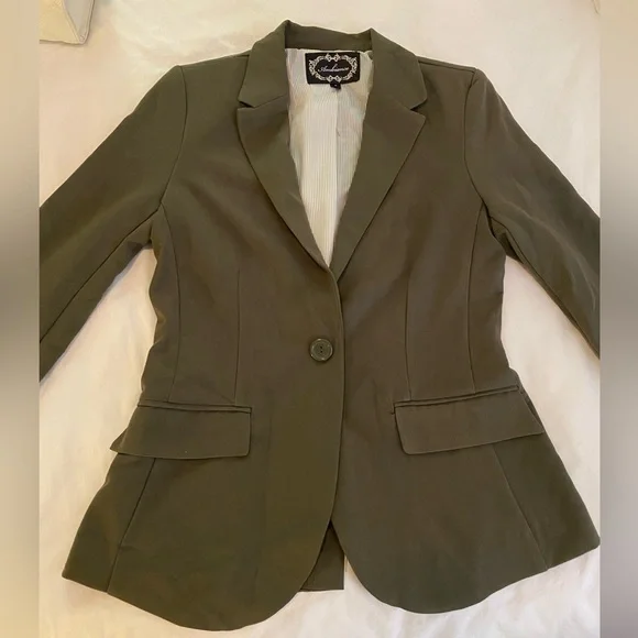 Green blazer - Picture 2 of 4